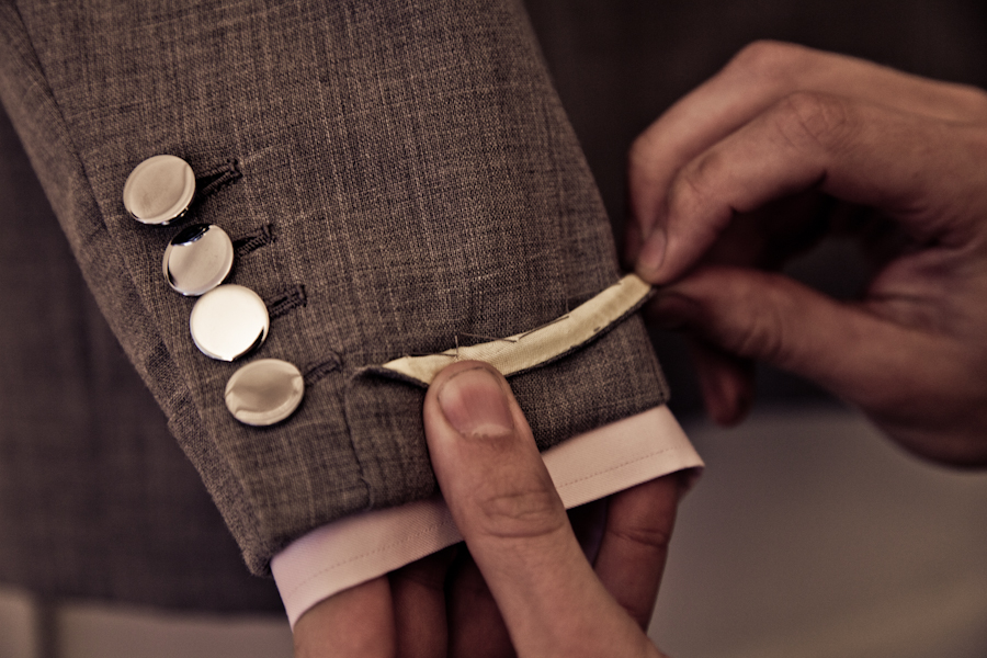How to pick buttons for a suit – Permanent Style